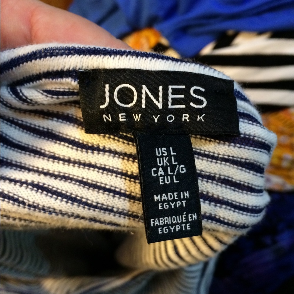 π 3 for $15 Deal! πJones New York striped blouse Large - Picture 4 of 4